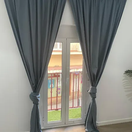 Nebro Estrella Апартаменты Кадис