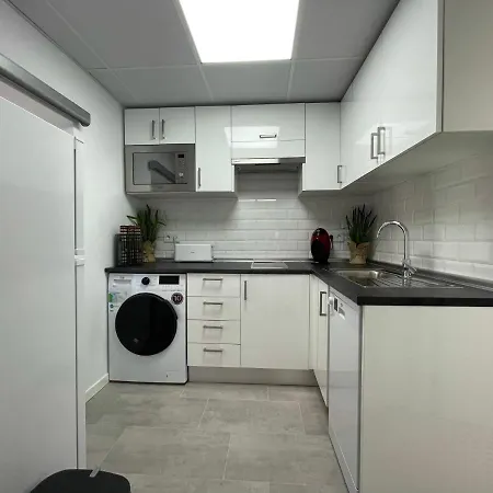 Daire Nebro Estrella Cadiz